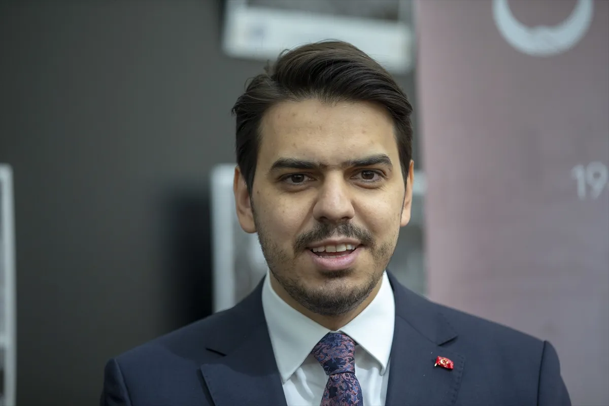 Yurtdışı Türkler ve Akraba Topluluklar Başkanı (YTB) Abdullah Eren, Yeni