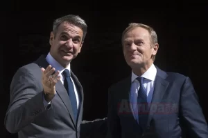 AB Konseyi Başkanı Tusk Atina'da temaslarda bulundu