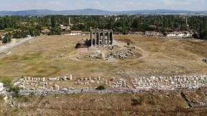 Aizanoi Antik Kenti'nde yürütülen kazılarda bulunan ve envanteri çıkarılan Roma