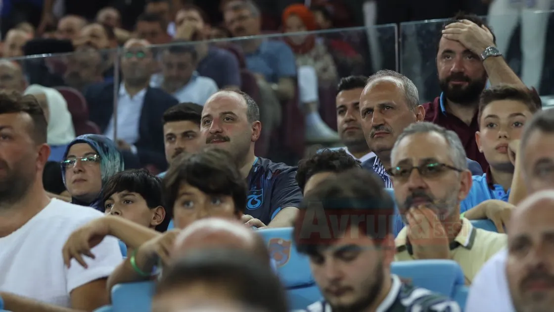 Trabzonspor, Süper Lig'in 2. haftasında konuk ettiği Yeni Malatyaspor'u 2-1