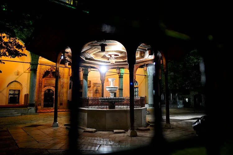 Bosna Hersek'in başkenti Saraybosna'da bulunan ve "şehrin kalbi" olarak nitelendirilen