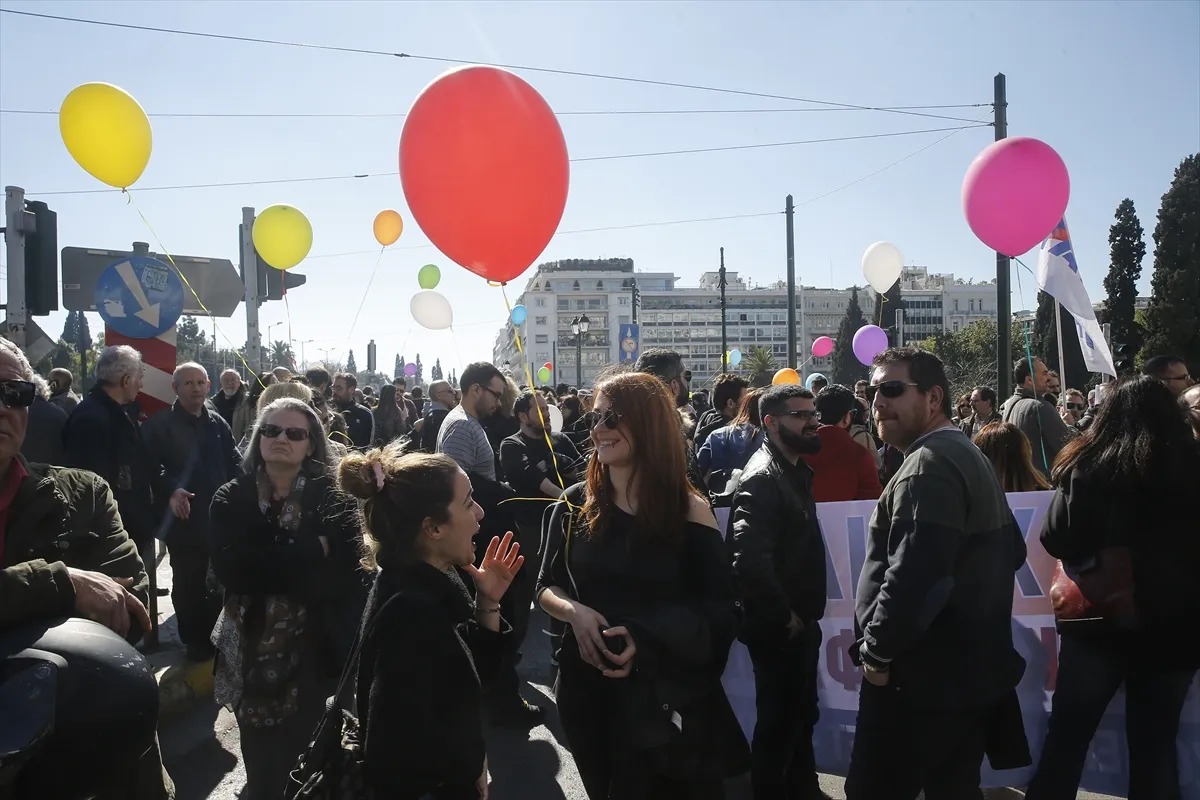 Yunanistan’da, hükumetin sosyal güvenlik yasasıyla ilgili hazırladığı yasa tasarısına itiraz