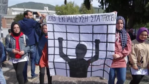 İskeçe’de eğitime destek için yürüdüler