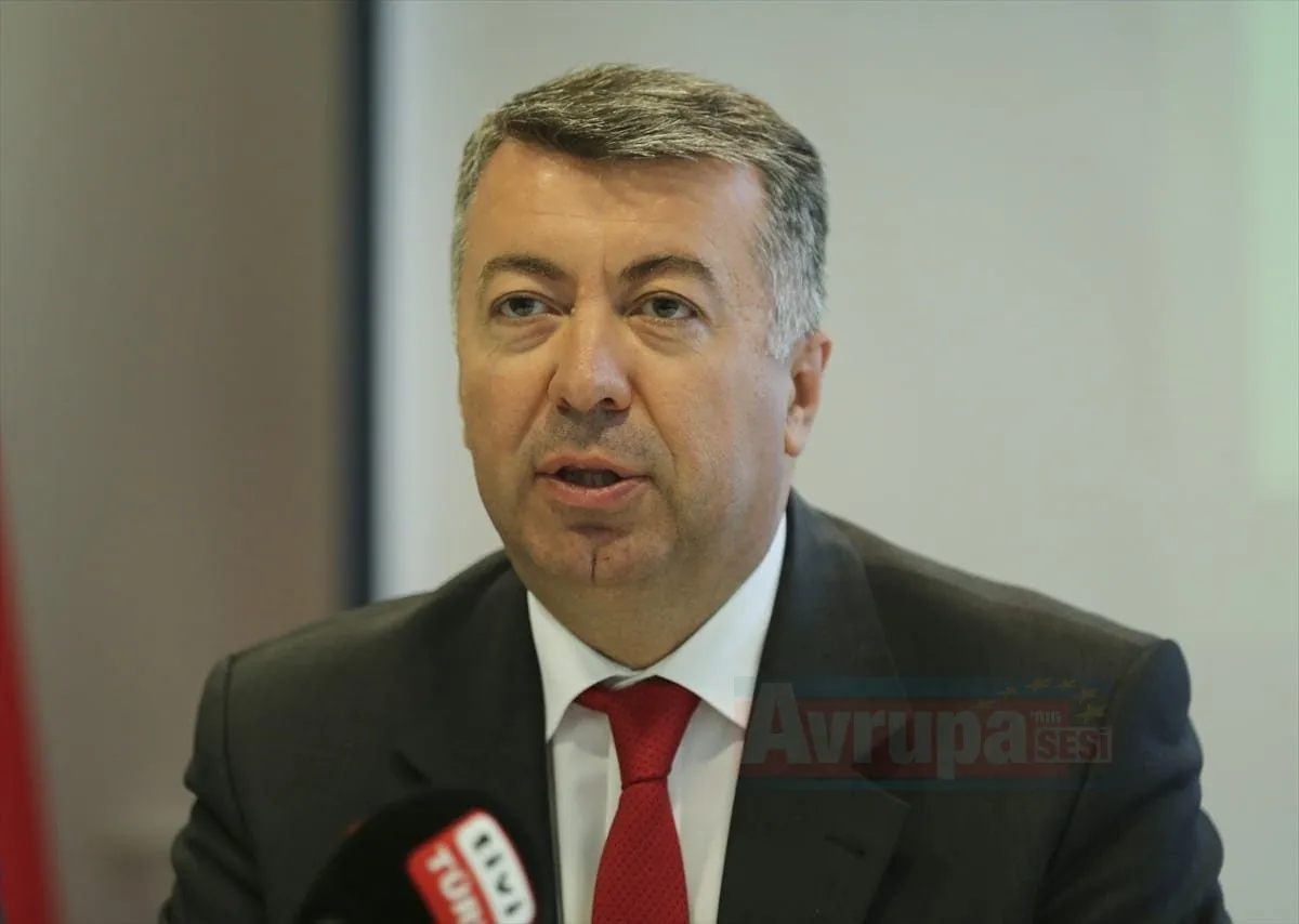 BERLİN   Türkiye'nin Berlin Başkonsolosu Mustafa Çelik: "Birlik ve beraberliğin