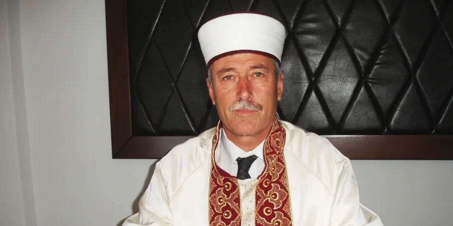 Gümülcine seçilmiş müftüsü Şerif, "Kendilerini 'yetkili' olarak tanıtan bazı sivil