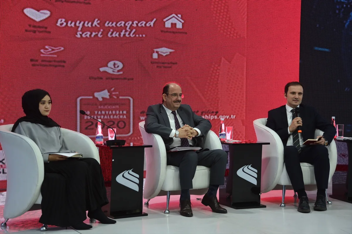 Özbekistan’da ” YTB Türkiye Burslarını” tanıttı "Türkiye Bursları" programı, Özbekistan'ın başkenti Taşkent’te tanıtıldı