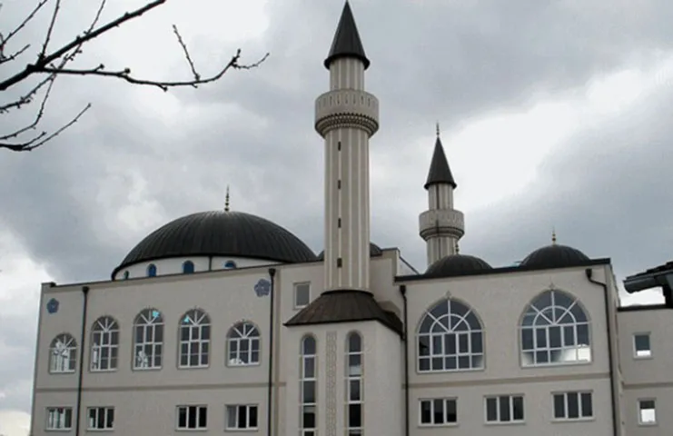 Kovid-19 salgını ile mücadele kapsamında alınan tedbirleri gevşetmeye başlayan Avusturya’da,