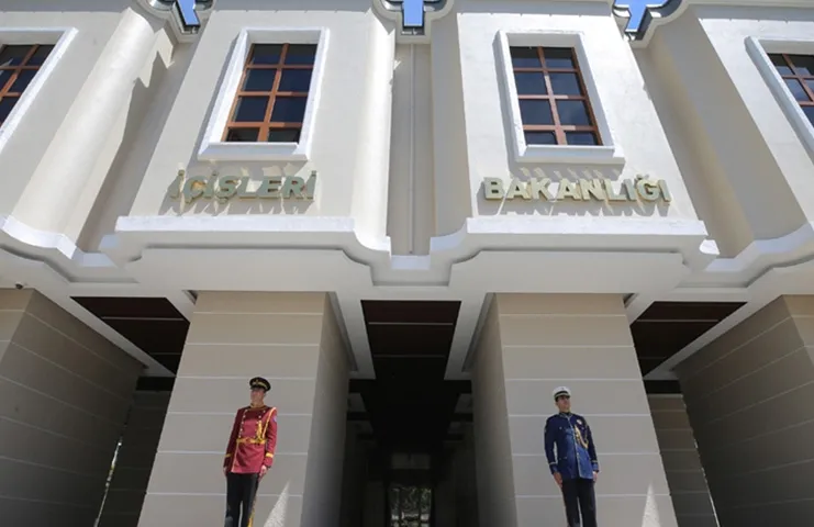 Genelgeye göre, salgın bakımından çok yüksek riskli illerde kısıtlama Cuma