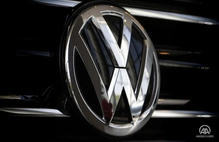 Almanya'da çevre örgütü Greenpeace, Alman otomobil üreticisi Volkswagen hakkında, yetersiz