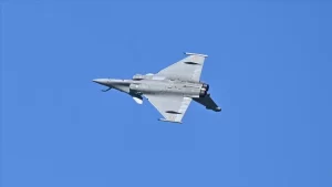 Yunanistan Parlamentosu, Fransa'dan 18 Rafale savaş uçağı alımını öngören yasa