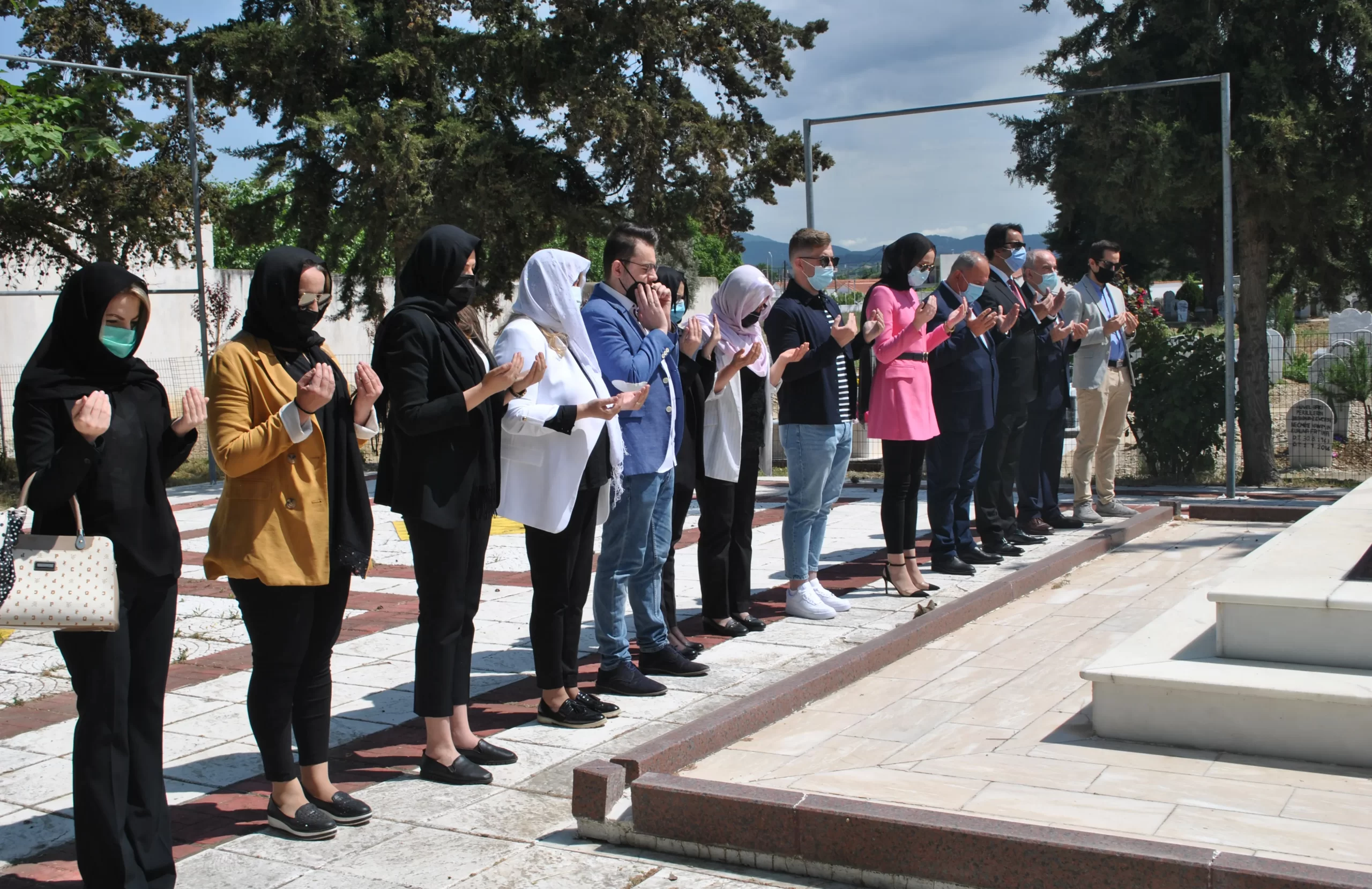 DEB Partisi Genel Başkanı Çiğdem Asafoğlu, Genel Başkan Yardımcısı Refika