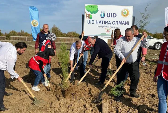 Uluslararası Demokratlar Birliği (UID), gönüllü koşucuların desteğiyle “UID Hatıra Ormanı”