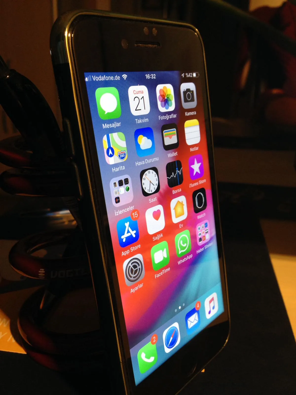 BERLİN Almanya'da iPhone’un bazı modellerinin satışı yasaklanabilir   Almanya'da bölge