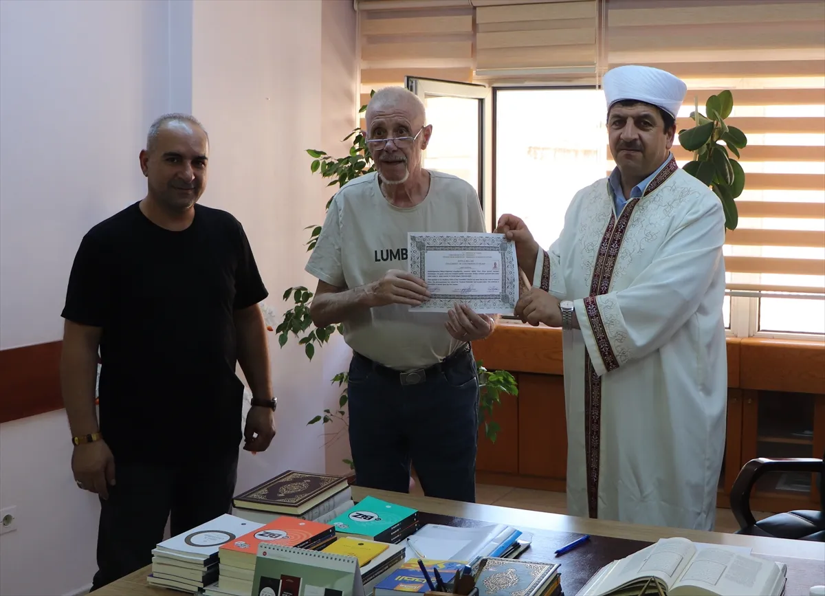 Elazığ'a tatil için gelen Fransız vatandaşı 85 yaşındaki Emile Zehnder,