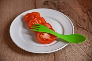İngiltere'de çevre kirliliğini azaltmak amacıyla plastik çatal, bıçak ve tabak