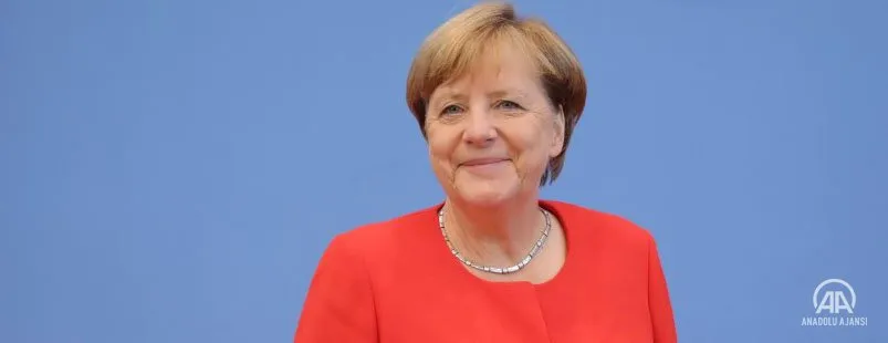 Almanya Başbakanı Angela Merkel, hareketlilikte "iklim dostu" dönüşüme dikkati çekerek,