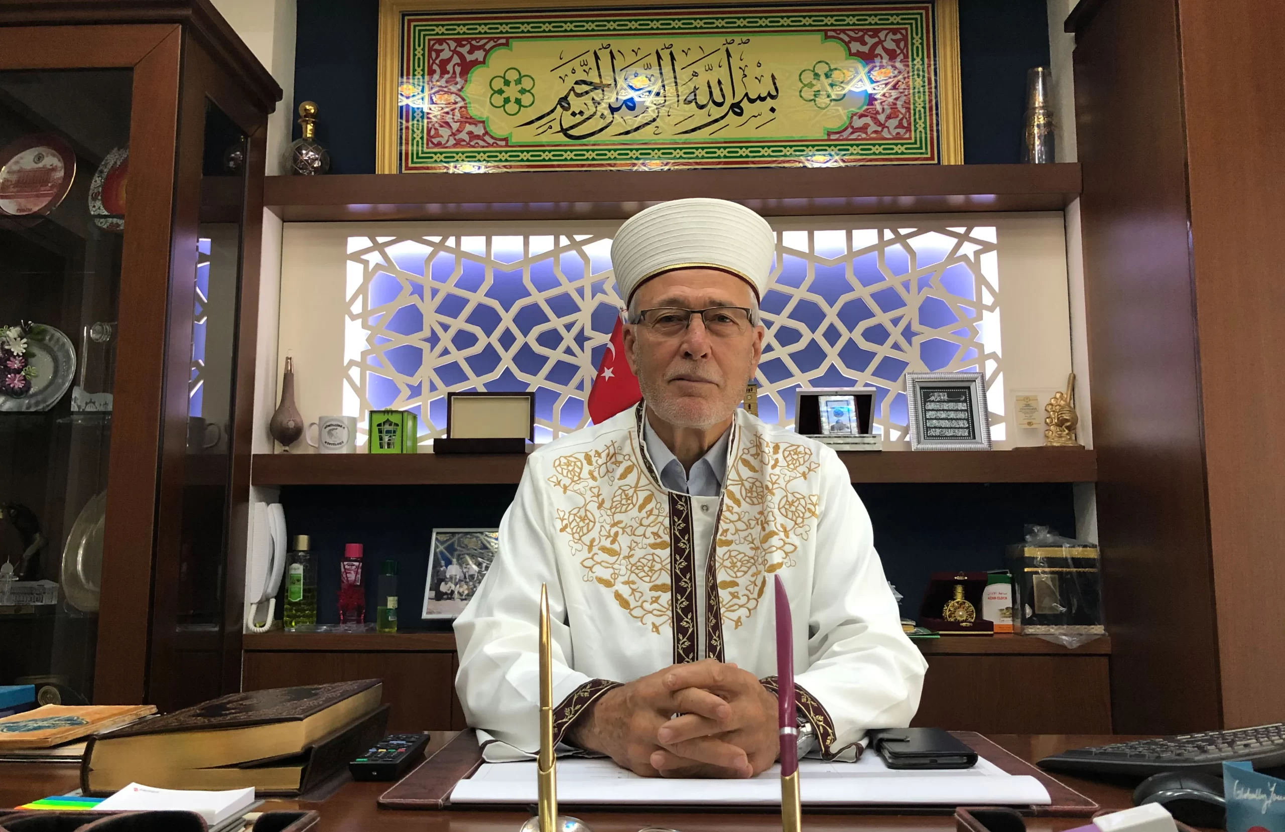 Şerif’in toplu sünnet töreninde "mevlid-i şerif okuyarak makamı gasbettiği" iddia