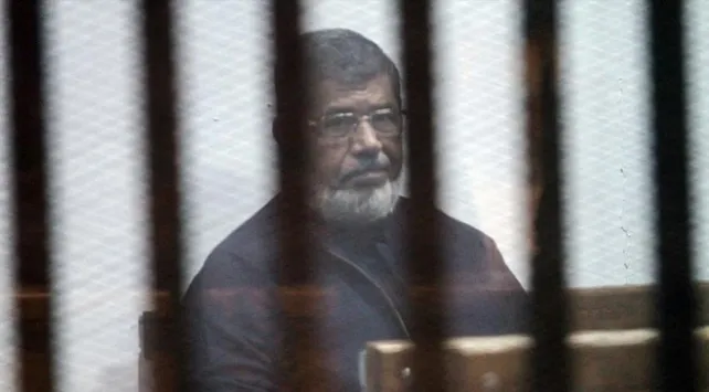 Mursi'ye görüş izni verilmemesine soruşturma   Mısır'da yargı makamları, darbeyle