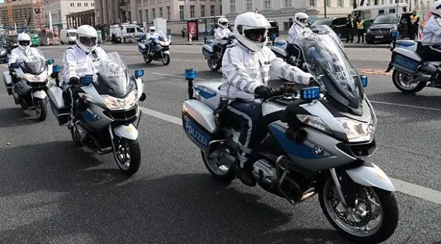 Alman polisi bünyesindeki Neonazi skandalı büyüyor   Irkçı Alman Nasyonal