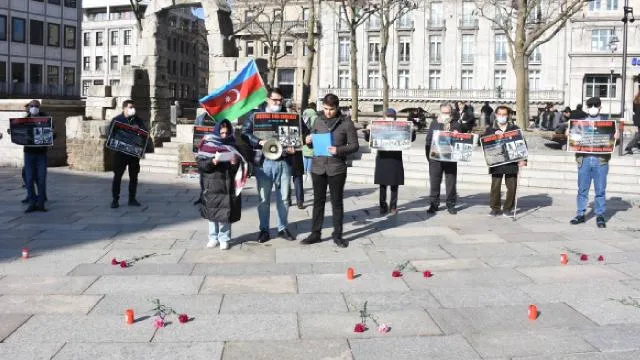 Azerbaycan'ın Dağlık Karabağ bölgesinde 26 Şubat 1992'de 613 Azerbaycan vatandaşının