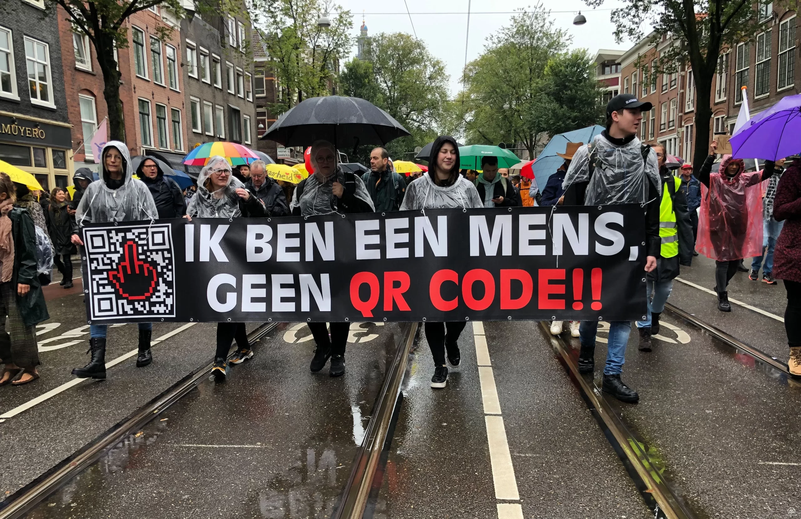 Hollanda'da hükümetin, yeni tip virüs ile mücadelede 25 Eylül'den itibaren