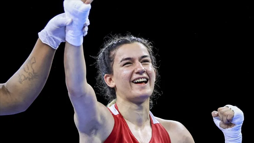 Paris 2024 Olimpiyat Oyunları boks branşında milli sporcu Hatice Akbaş,