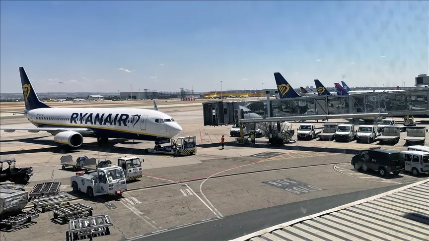 Düşük maliyetli hava yolu şirketi Ryanair'in Belçika'daki çalışanları yılbaşı tatili