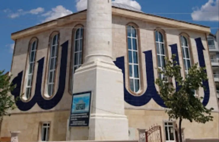 Kırşehir'deki Hamidiye Camii, son zamanlarda ziyaretçilerin yoğun ilgisini çekmeye devam
