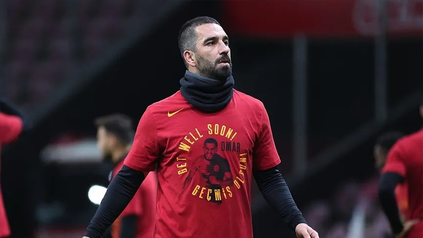 PFDK, Galatasaraylı futbolcu Arda Turan'a 2 maç men ve 13