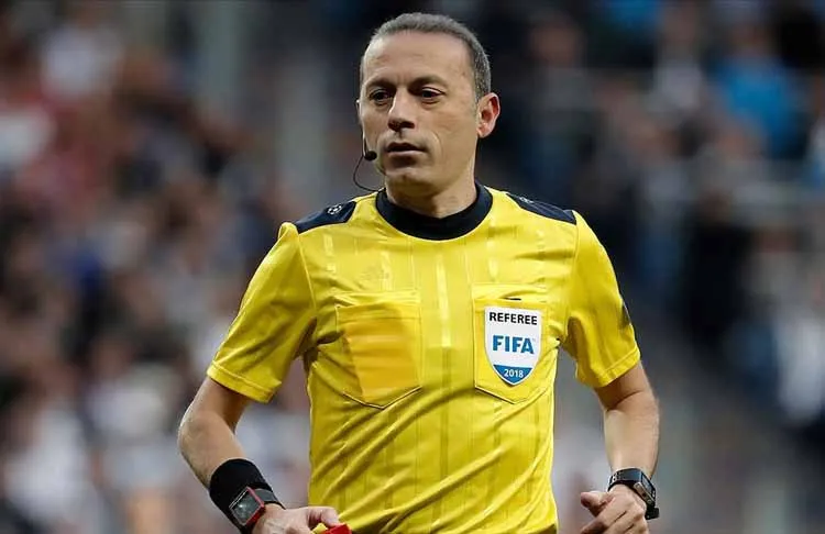 FIFA kokartlı hakem Cüneyt Çakır, Belçika ile Galler takımları arasında