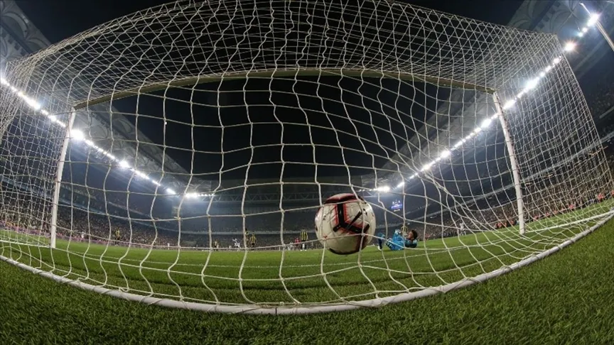 Süper Lig'de geride kalan 63 sezonda 32'si Türk, 13’ü yabancı