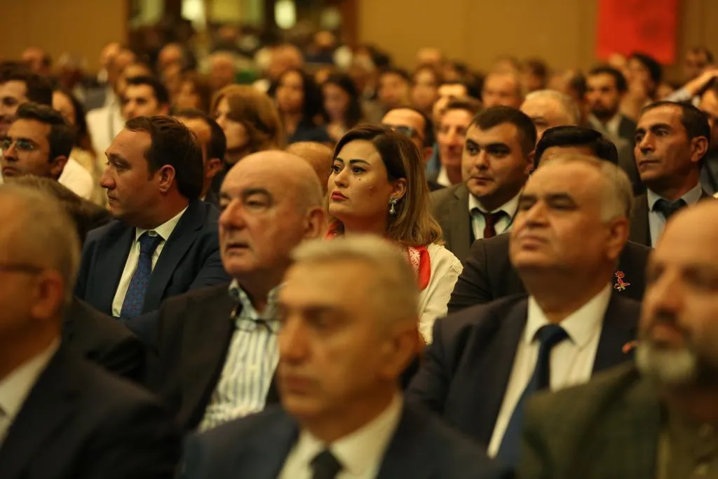 Uluslararası Türkiye Mezunları Buluşması Azerbaycan’ın başkenti Bakü’de gerçekleştirildi. 21 farklı