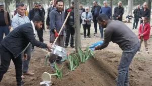 Balıkesir'in Havran ilçesinden işçi olarak çalışmak için gittiği Yunanistan'da karıştığı