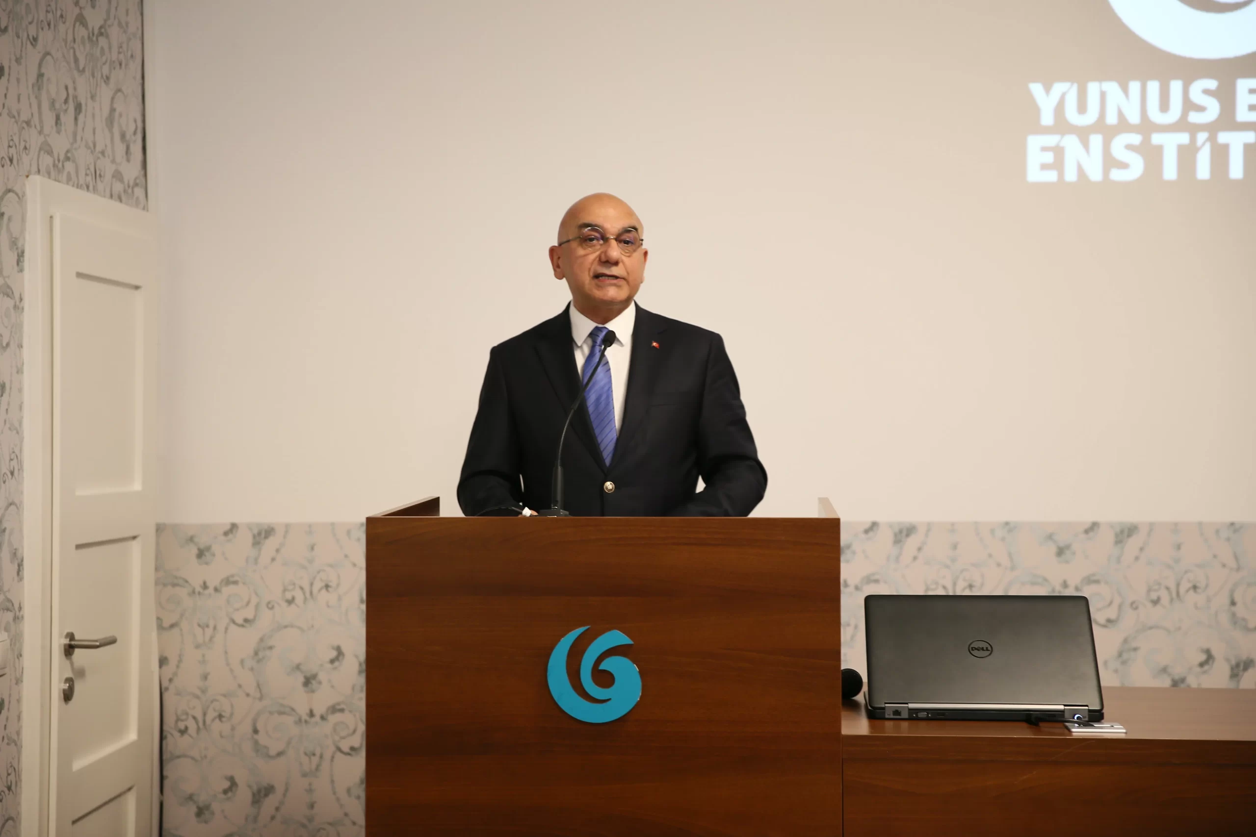 Avusturya'nın başkenti Viyana'da, Viyana Yunus Emre Enstitüsünün (YEE) sergi salonunda