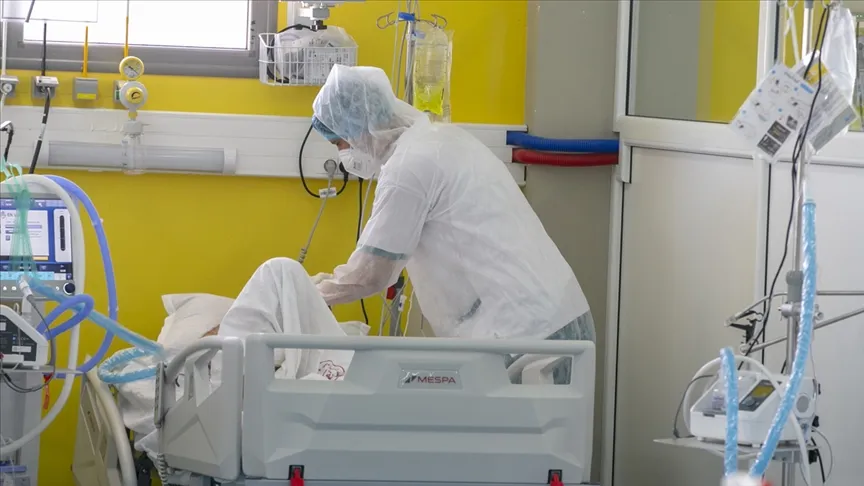 Dünya genelinde yeni tip salgın vakası sayısı 111 milyonu geçti.
