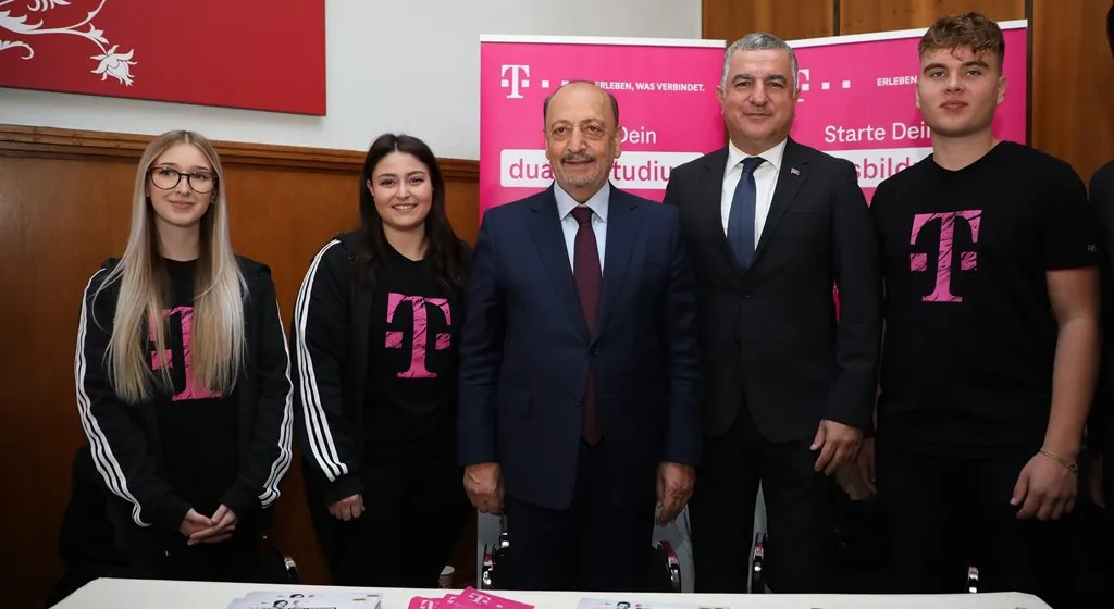 Çalışma ve Sosyal Güvenlik Bakanı Vedat Bilgin, Almanya’daki temasları kapsamında