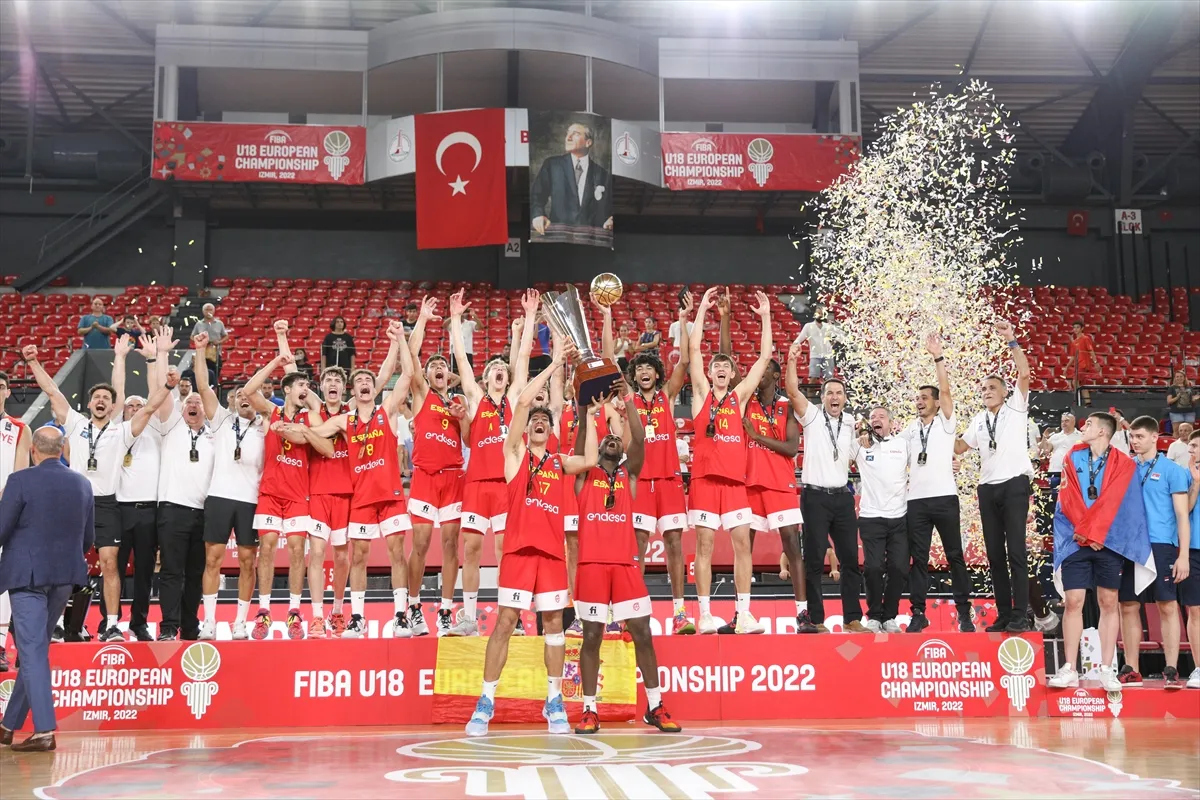 İzmir'in ev sahipliğinde gerçekleştirilen FIBA 18 Yaş Altı Erkekler Avrupa