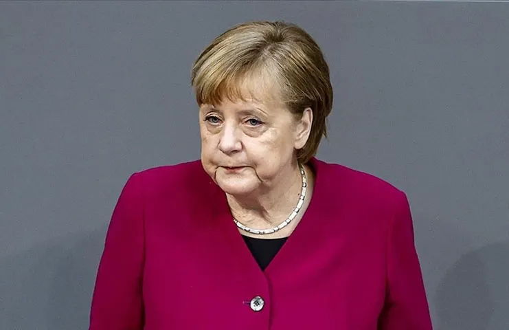 Almanya Başbakanı Angela Merkel, yeni tip virüs salgınının üçüncü dalgasında