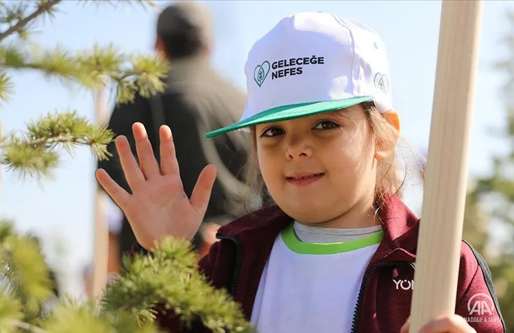 Tarım ve Orman Bakanı Bekir Pakdemirli, "2021'in sonuna kadar Hakkari'de