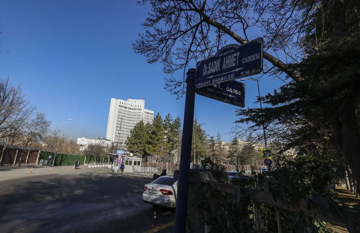 Batı Trakya Türklerinin hak mücadelesinin sembol ismi Dr.Sadık Ahmet'in adı,