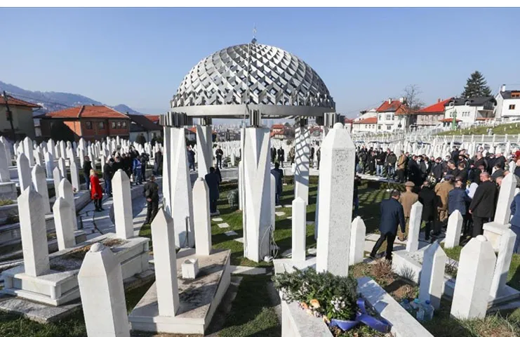 Eski Yugoslavya'nın dağılmaya başlamasıyla 29 Şubat-1 Mart 1992'de yapılan referandumun
