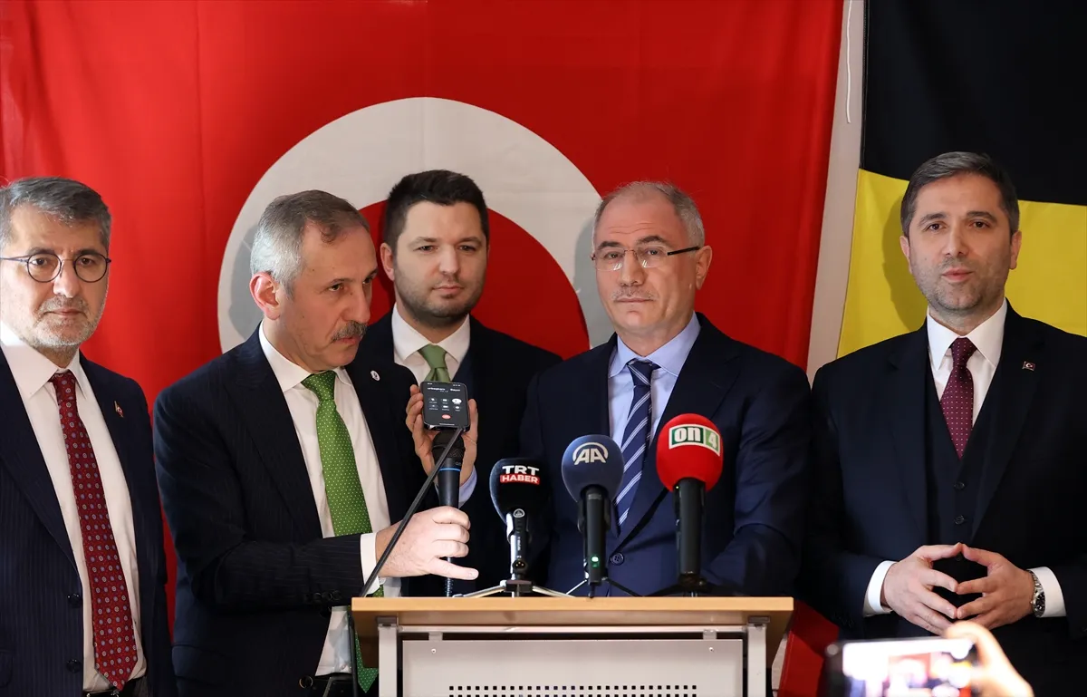 "İnşallah 14 Mayıs bizim için yeniden sandıkların patlatıldığı bir uyanış