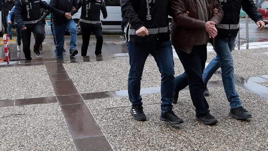 Edirne'de, Yunanistan'a kaçmaya çalışan 5 Fetullahçı Terör Örgütü (FETÖ) şüphelisi