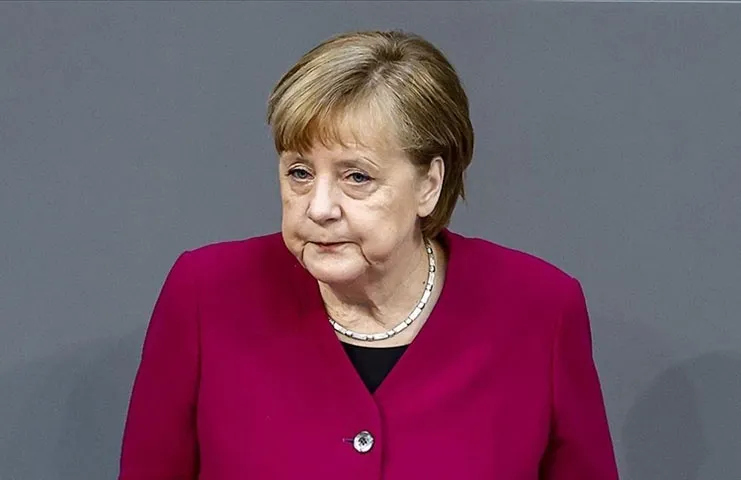 Almanya Başbakanı Angela Merkel, sanayileşmiş ülkelere virüs salgını nedeniyle bütçelerindeki