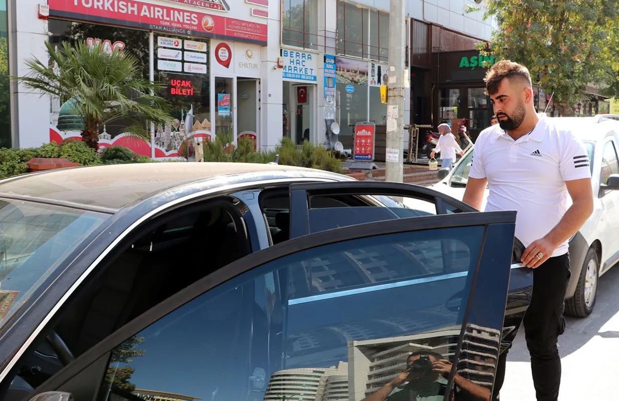 Tatil için ailesiyle memleketi Gaziantep’e gelen gurbetçinin içerisinde altın ve