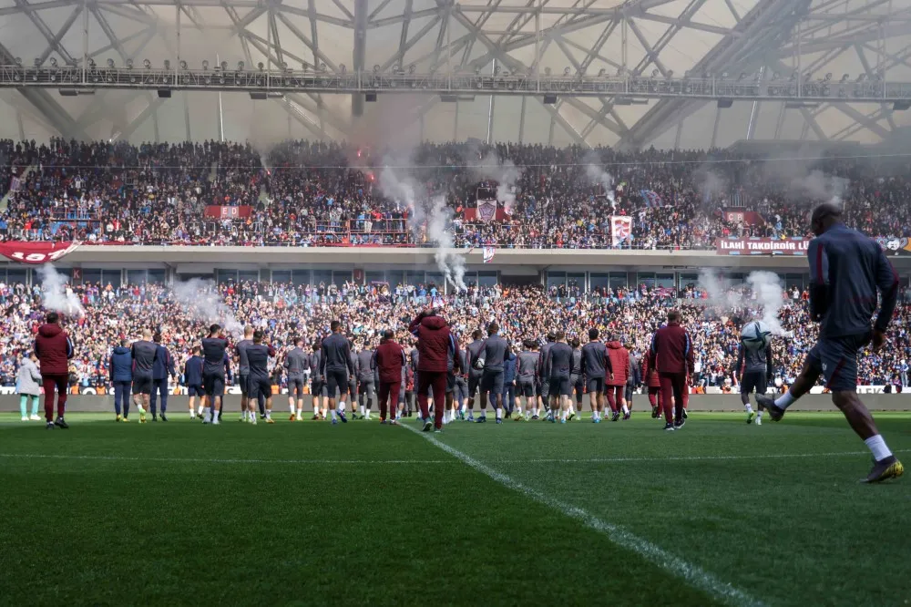 Spor Toto Süper Lig'in 35. haftasında sahasında Fraport TAV Antalyaspor