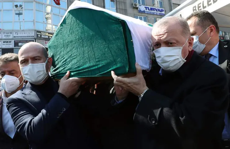 Servet Soylu için Gaziosmanpaşa Merkez Camisi'nde kılınan cenaze namazına Cumhurbaşkanı