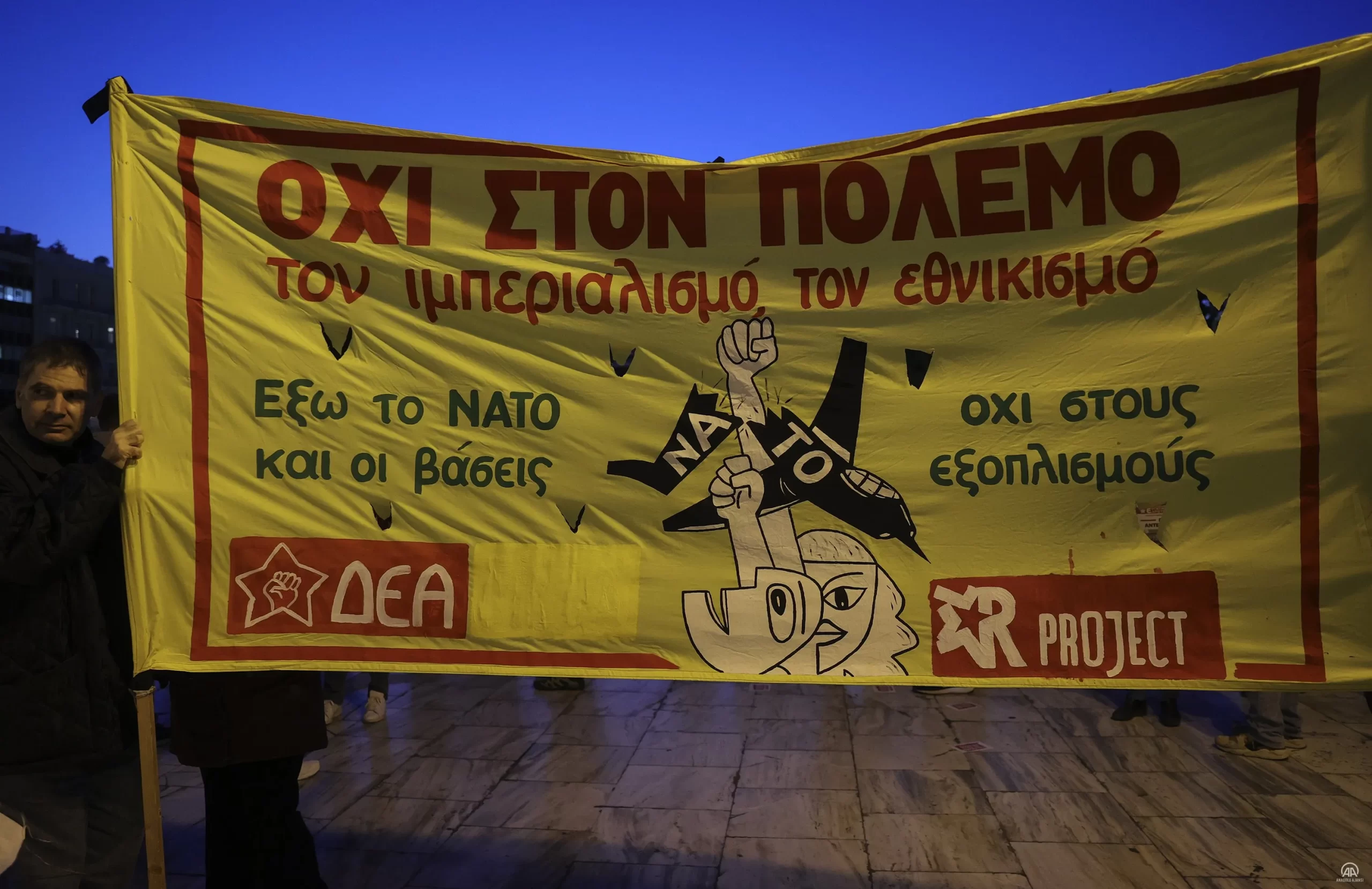 Yunanistan‘ın silahlanma politikası sol gruplarca protesto edildi Yunanistan‘ın silahlanma politikası sol gruplarca protesto edildi