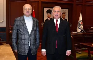 İstanbul'dan yola çıkan Trabzon Platformu Başkanı Köksal Öztürk ve ekibi,