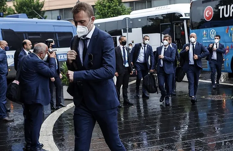 2020 Avrupa Futbol Şampiyonası'nın (EURO 2020) açılış maçında 11 Haziran